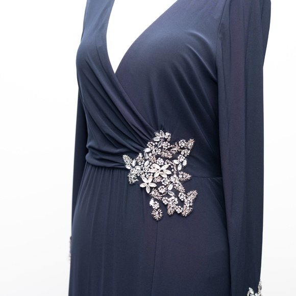 Betsy & Adam - Jersey Embellished Long-Sleeve Gown - Picture 9 of 13
